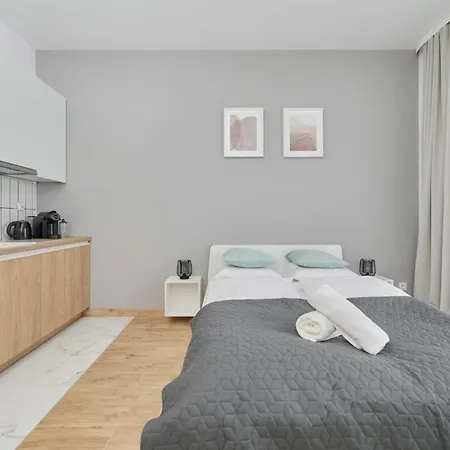 Apartmán Modern Slonimskiego With Balcony By Renters Vratislav