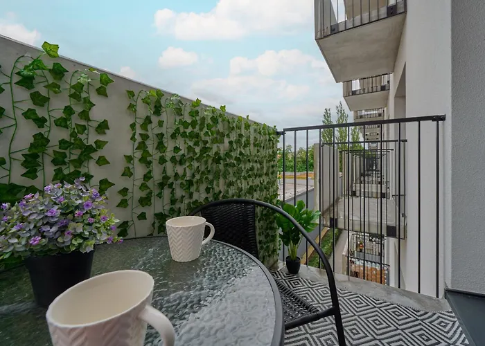 Modern Slonimskiego With Balcony By Renters