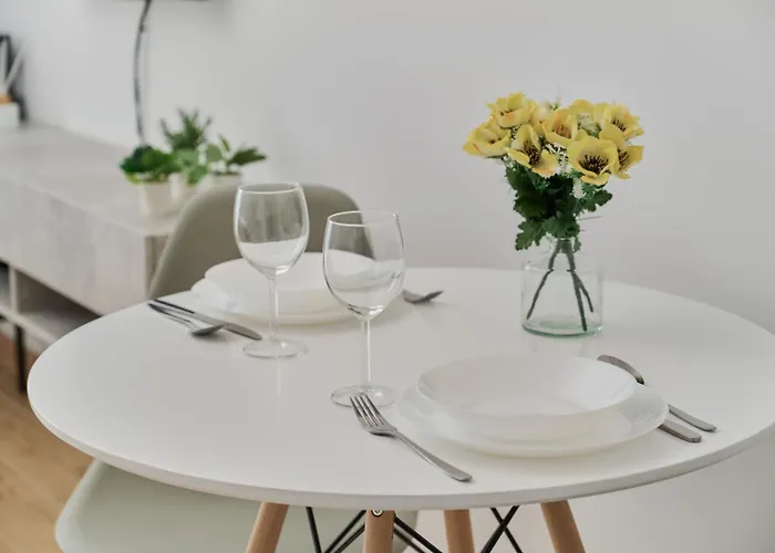 Apartamento Modern Slonimskiego With Balcony By Renters Wrocław