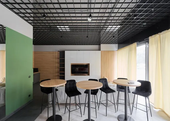 Modern Slonimskiego With Balcony By Renters Apartamento *